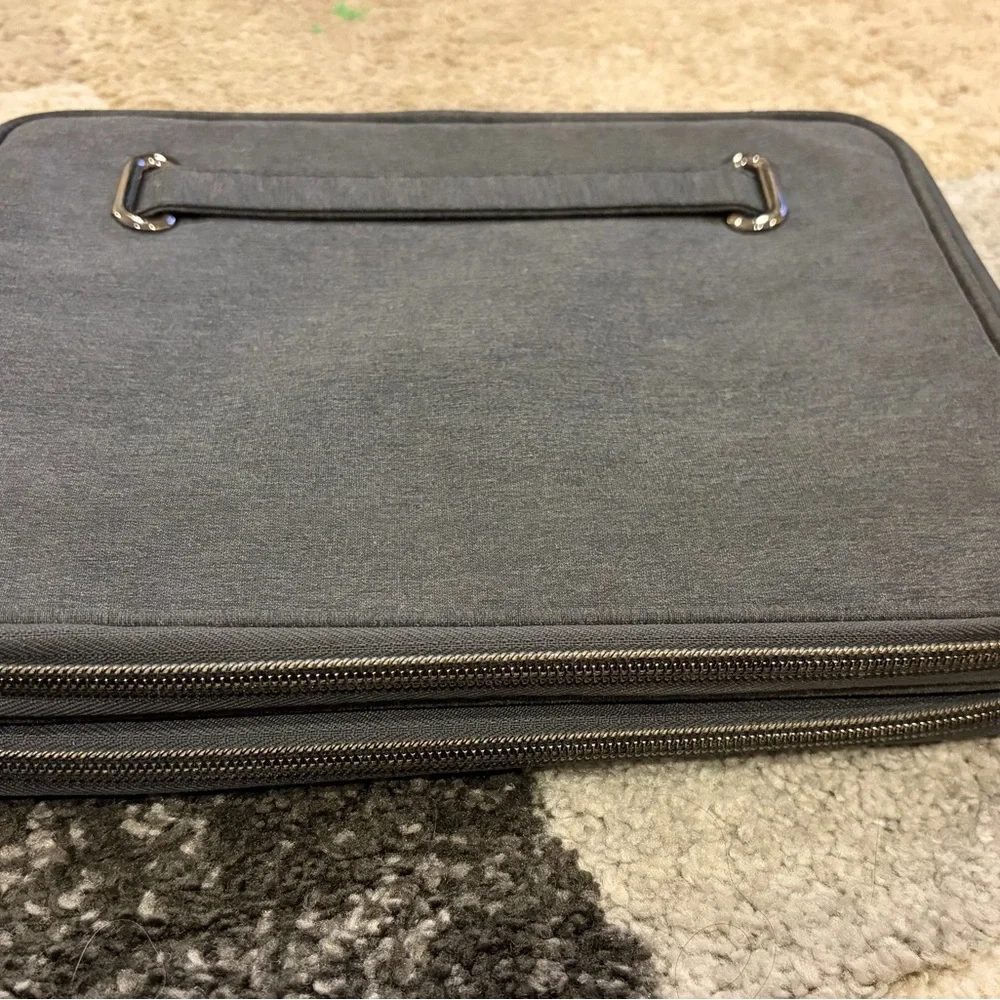 Q-smile Cable Organizer Bag Double Layer Water Resistant 12x9x2 Gray